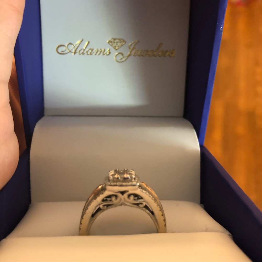 Ring / engagement ring - Picture 4 of 4